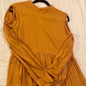 Adorable shirt/dress.